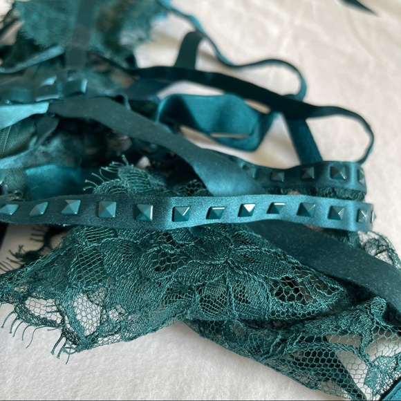 ! SOLD !NWT Victoria’s Secret Fashion Show Emerald Green Strappy Studded Teddy!! - Picture 4 of 8